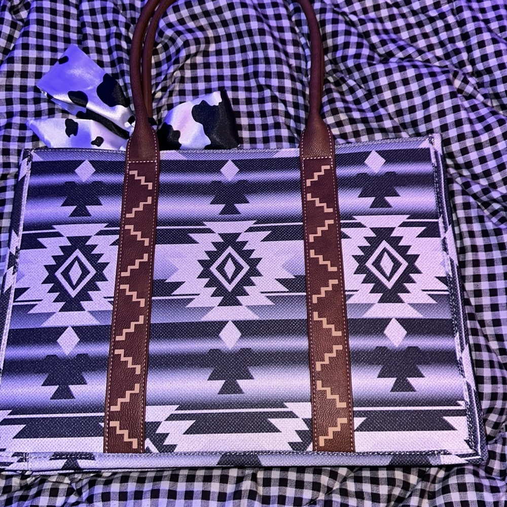 Wrangler Aztec tote - Picture 4 of 6